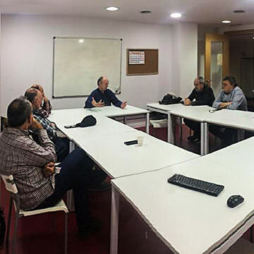 Preparació de la 1a Biennal Fotogràfica del Poblenou